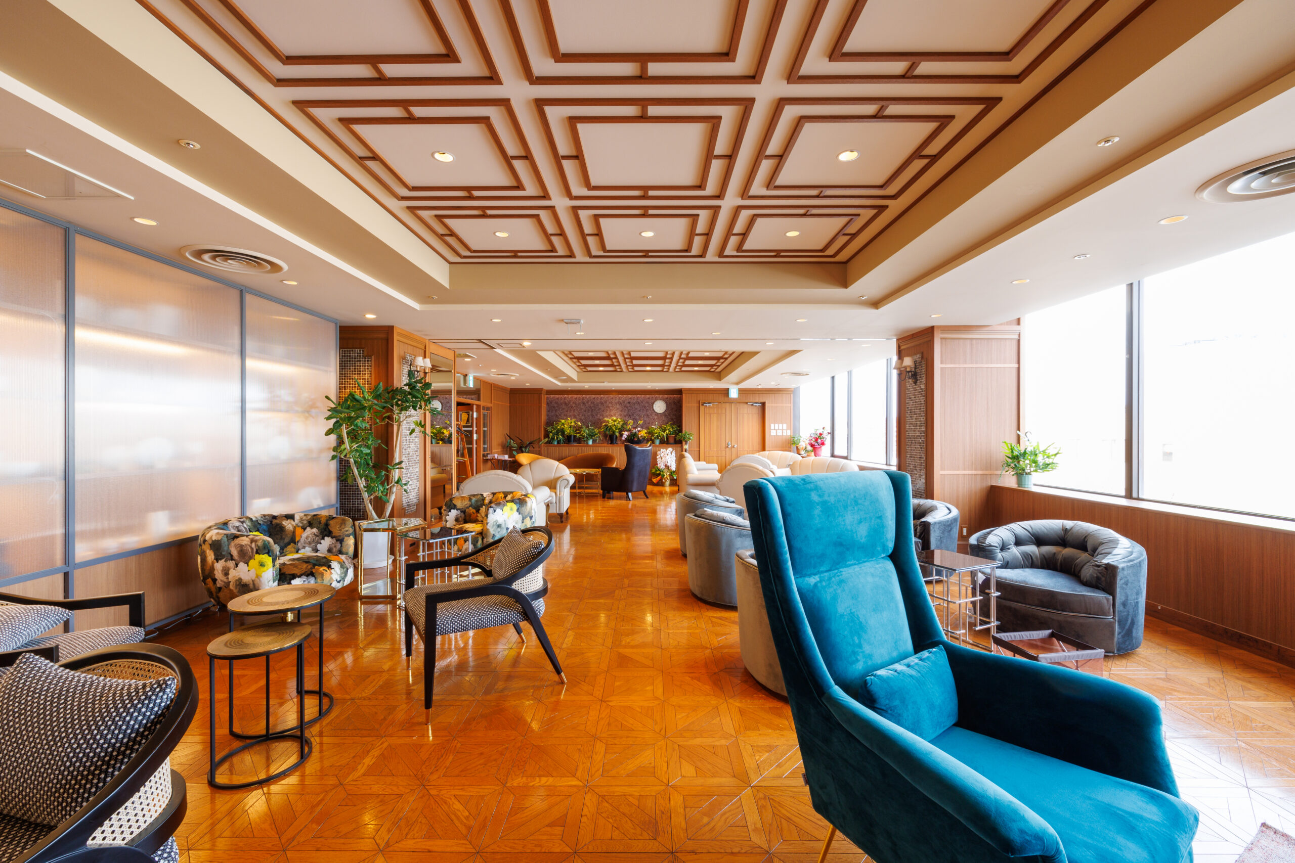 〈ローズラウンジ〉のお知らせ